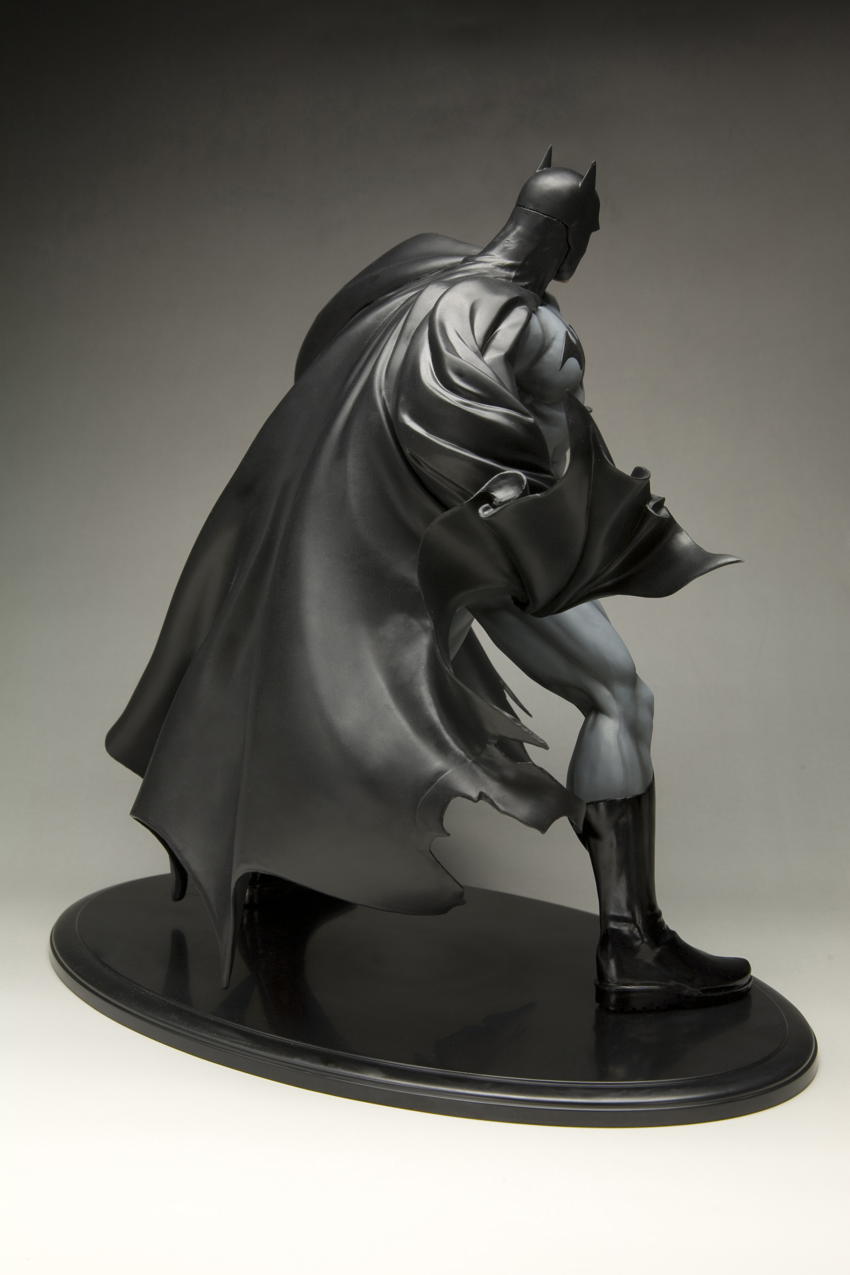 batman black costume artfx statue